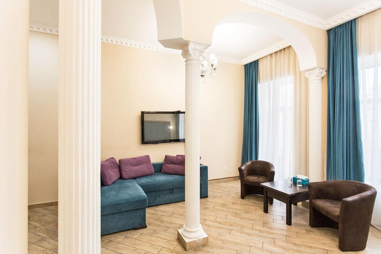 Hotel Baron 敖德萨 外观 照片