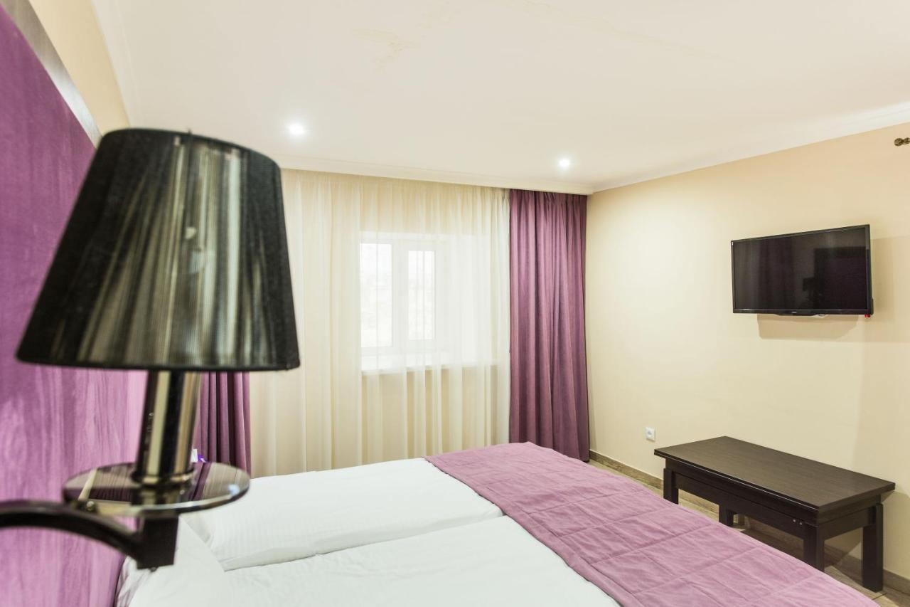Hotel Baron 敖德萨 外观 照片